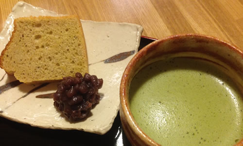 そば粉を使ったヘルシーなシフォンケーキ
